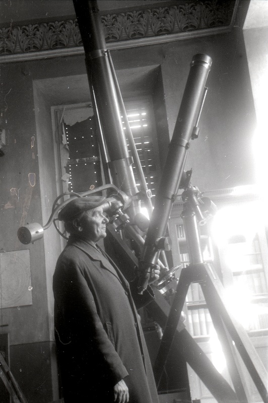 Prof Taavet Rootsmäe oma 60. aasta sünnipäeva ja päikesevarjutuse puhul.