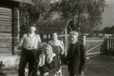 Elmar Kaldi poeg Taevo Kald, ema Emilie Kald, abikaasa Ida Kald (sünd. Schvalbe) ja isa Daniel Kald (?)  similar photo
