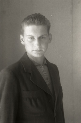 Elmar Kaldi poeg Taevo Kald  similar photo