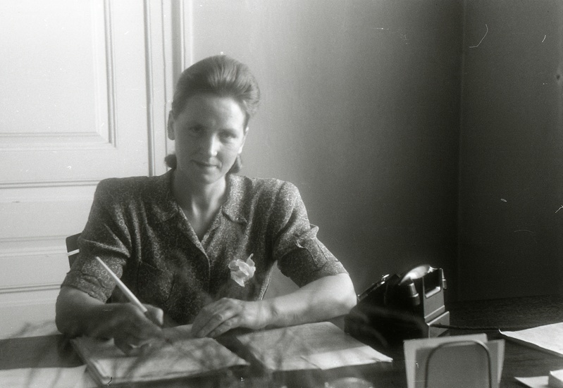 TRÜ majandusosakonnast sekretär Salme Nõmmik