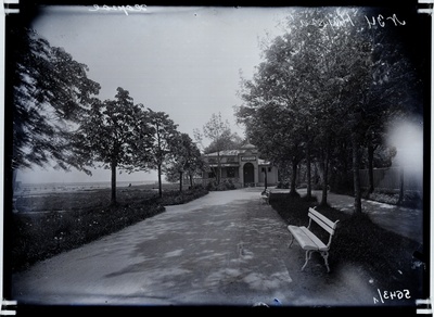 Raamatukogu hoone  similar photo