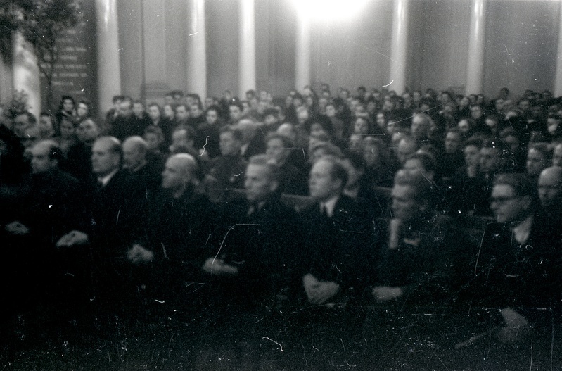 Publik TRÜ aulas