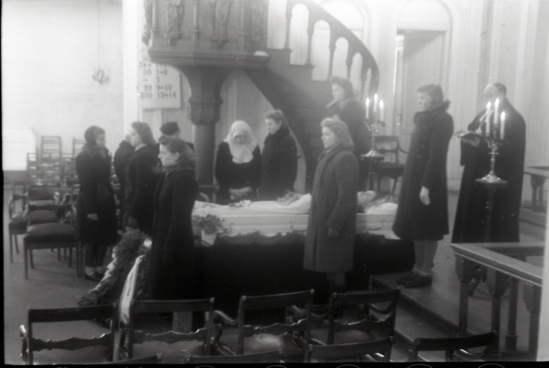 Üliõpilase Ernst Saareni matus ülikooli kirikus