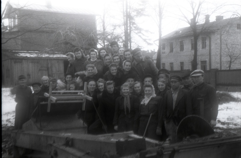 TRÜ kehakultuuri instituudi küttepuude aktsiooni II vahetus