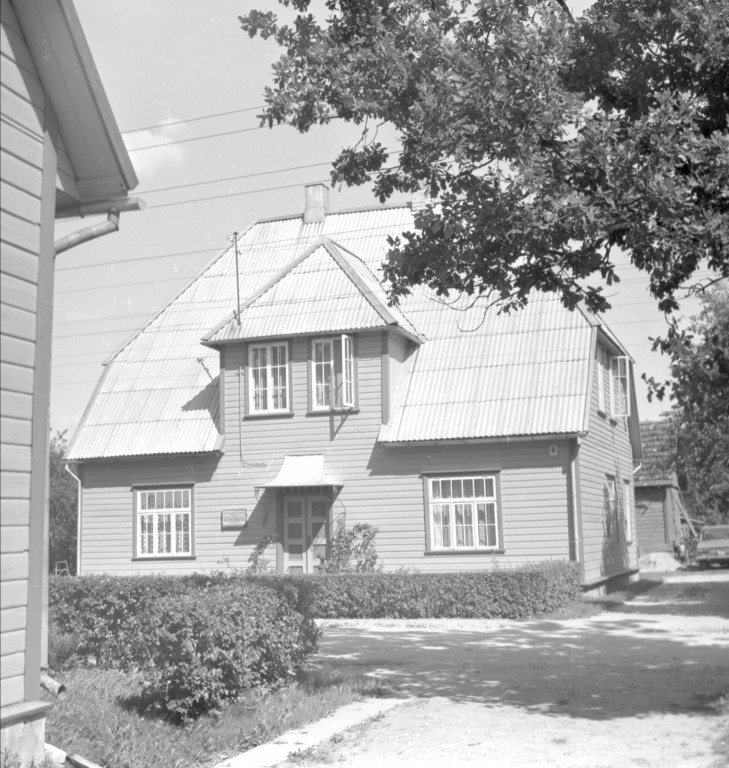 The house where the artist Gustav Mootse Viljandi county lived, Viljandi city Kunderi tn 9