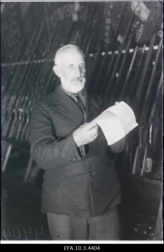 Vana-Antsla vallavanem Peeter Koemets Eesti Sõjamuuseumis.