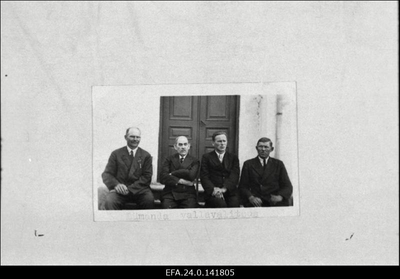 Lümanda vallavalitsuse liikmed.