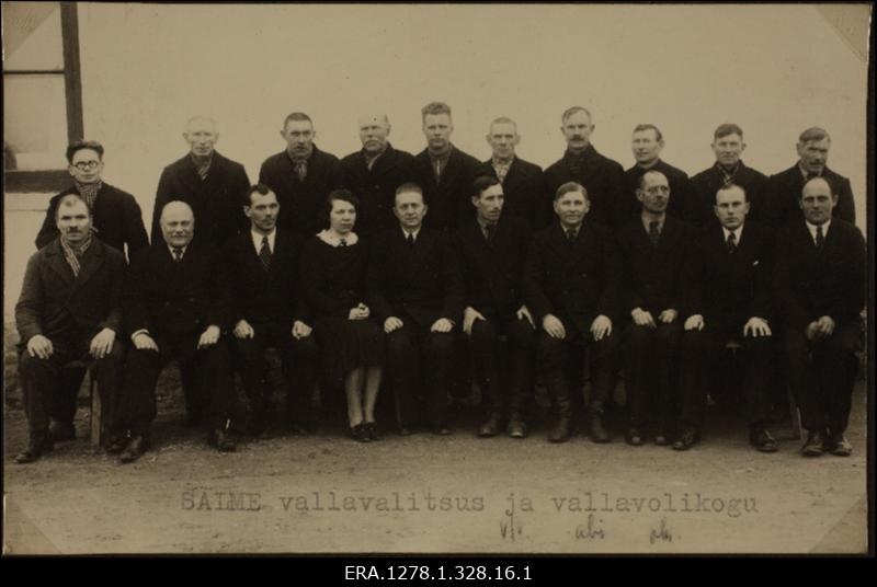 Salme vallavalitsuse ja vallavolikogu liikmed.