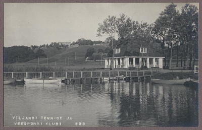 foto albumis, Viljandi, tennise- ja veespordiklubi, järv, paadisild, eemal lossimäed, u 1930, foto J. Riet  similar photo