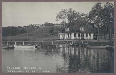 foto albumis, Viljandi, tennise- ja veespordiklubi, järv, paadisild, eemal lossimäed, u 1930, foto J. Riet  duplicate photo