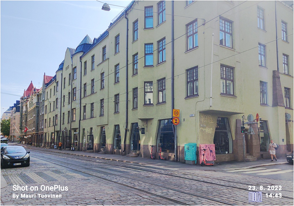Fredrikinkatu 22, 20,  Uudenmaankatu 32. rephoto