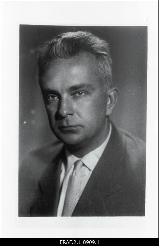 Vladimir Käo, Eesti NSV kohaliku tööstuse minister aastatel 1965–1975. Portree.