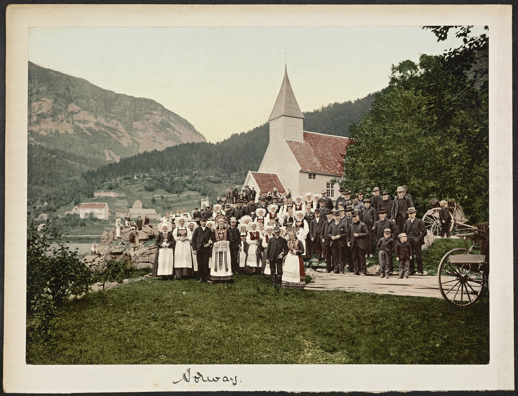 7008. P. z. - Hardanger Wedding Party