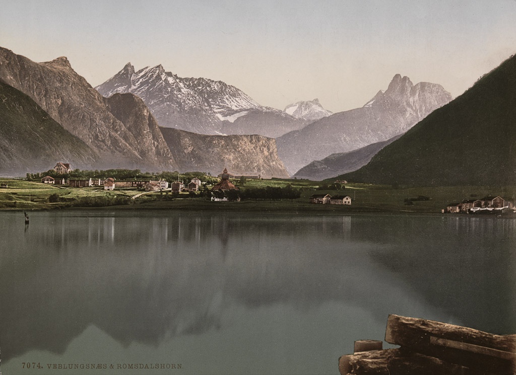 7074. Veblungs & Romsdalshorn