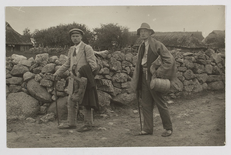 Vanavarakorjajad: stud. med. Paul Ruus ja stud. med. Hans Karro, Saaremaa 1913