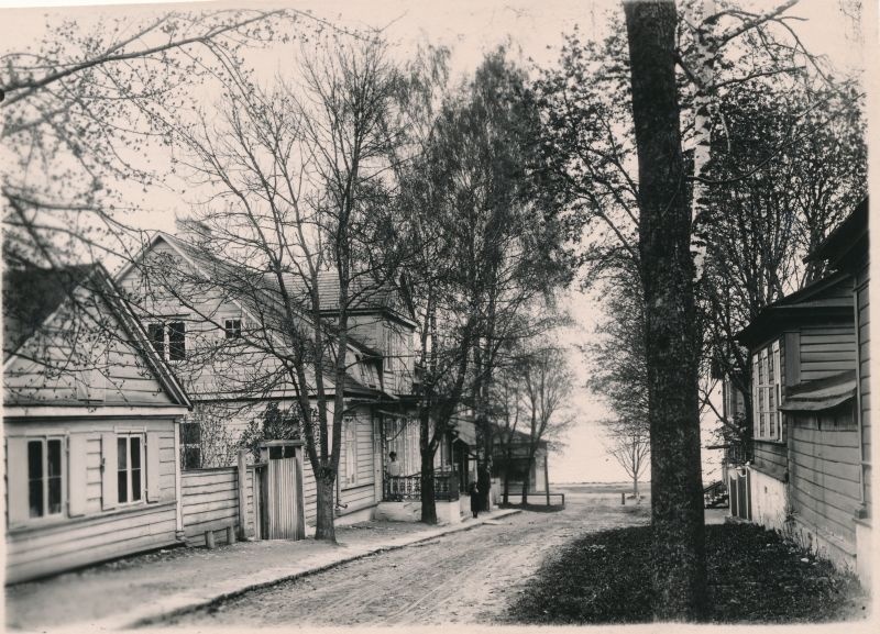 Foto. Haapsalu. Saksa (Linda) tn. lõpposa.  XX saj. algus.