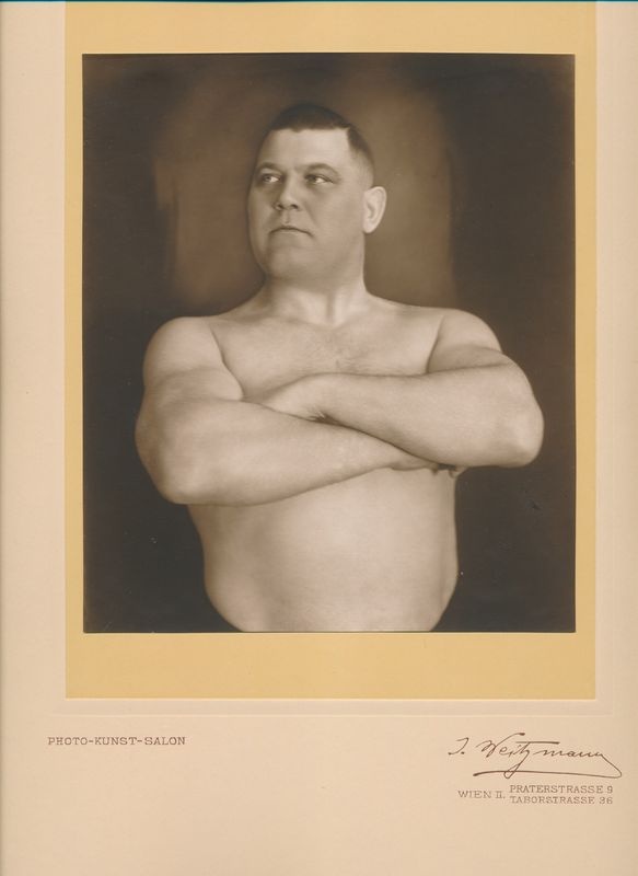 Maadleja Karl Tomberg, portree