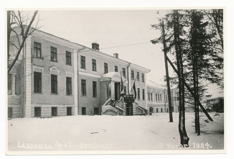 Foto. Läänemaa Õpetajate Seminari hoone 10.02.1924.a.Mustvalge.