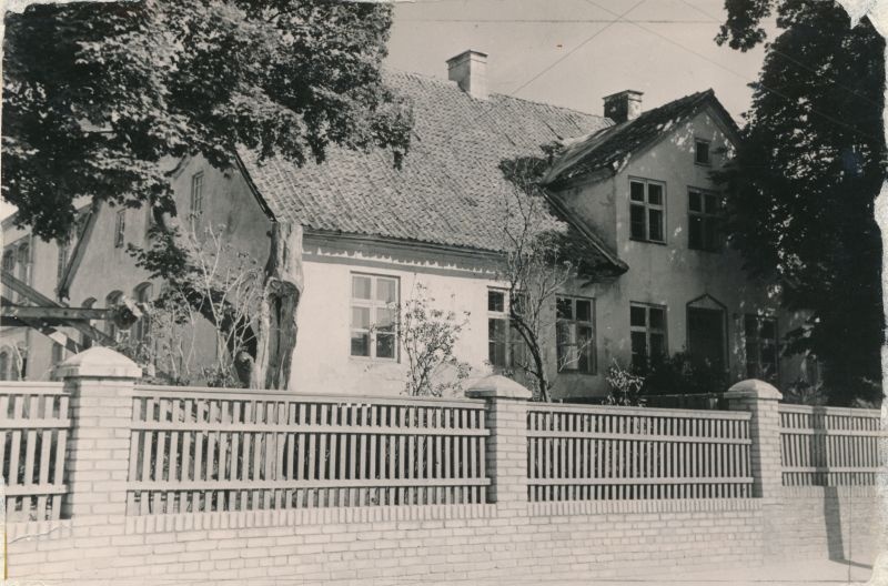 Foto. Kreiskool Haapsalus - Kalda 6. 1958. Fotogr. V. Prümmel.