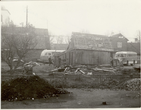 foto, kuuride lammutamine Paide kesklinnas 1979.a.