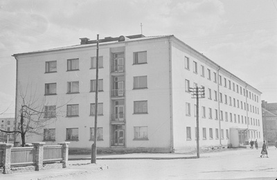 Tartu ülikooli õppehooned. Kehakultuuri õppehoone, õpperaamatukogu, Uus Anatoomikum. 1956. a.  similar photo
