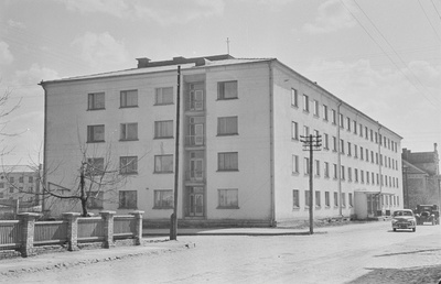 Tartu ülikooli õppehooned. Kehakultuuri õppehoone, õpperaamatukogu, Uus Anatoomikum. 1956. a.  similar photo