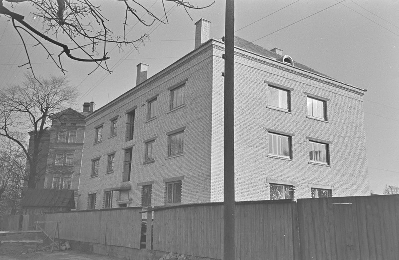 Tartu ülikooli 8-korteriga elamu ehitus J. Liivi t. 29. oktoober 1959. a.
