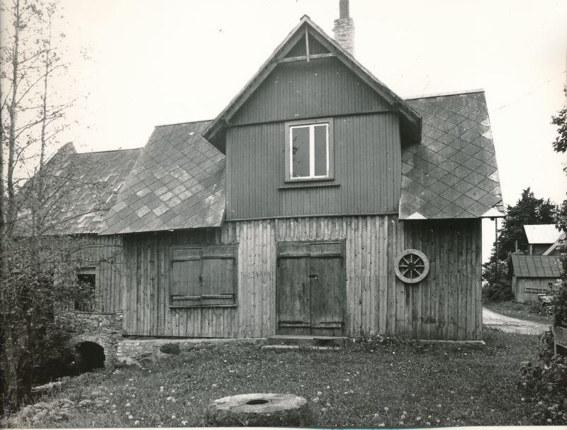 Photo. The colonial store building located at the Nõva Waterwater Building. Black and white. Located: Hm 7975 - Technical monuments of Haapsalu district