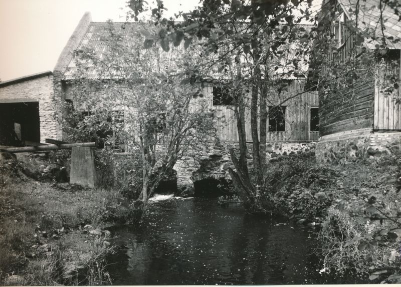 Photo. The water supply of Nõva waterwater. Black and white. Located: Hm 7975 - Technical monuments of Haapsalu district