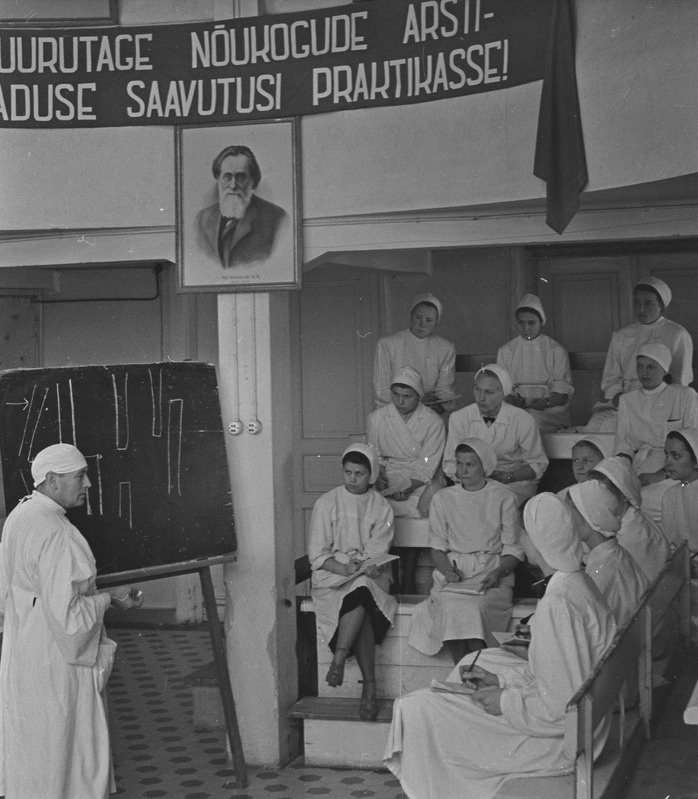 Dr. Ants Rulli loeng operatiivkirurgia kateedris Tartu ülikooli III kursuse stomatoloogidele 1952. a.