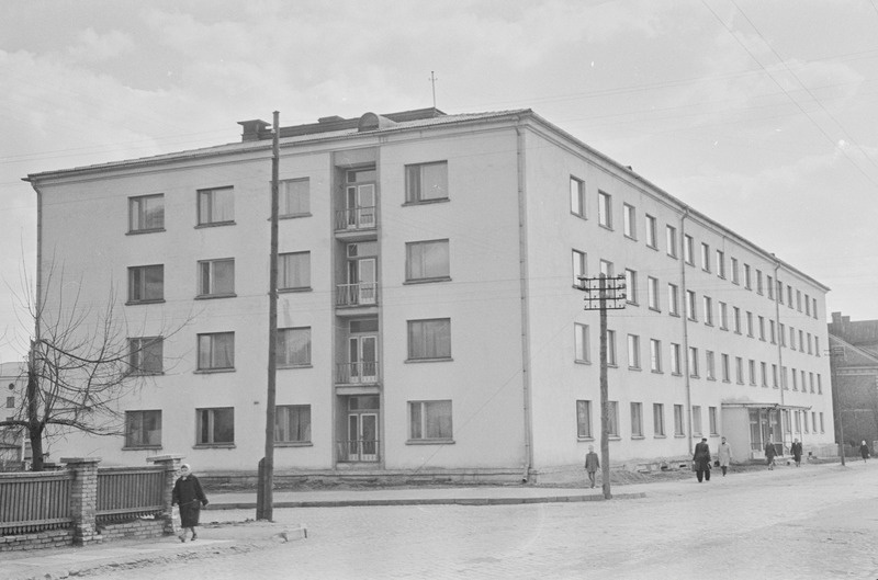 Tartu ülikooli õppehooned. Kehakultuuri õppehoone, õpperaamatukogu, Uus Anatoomikum. 1956. a.