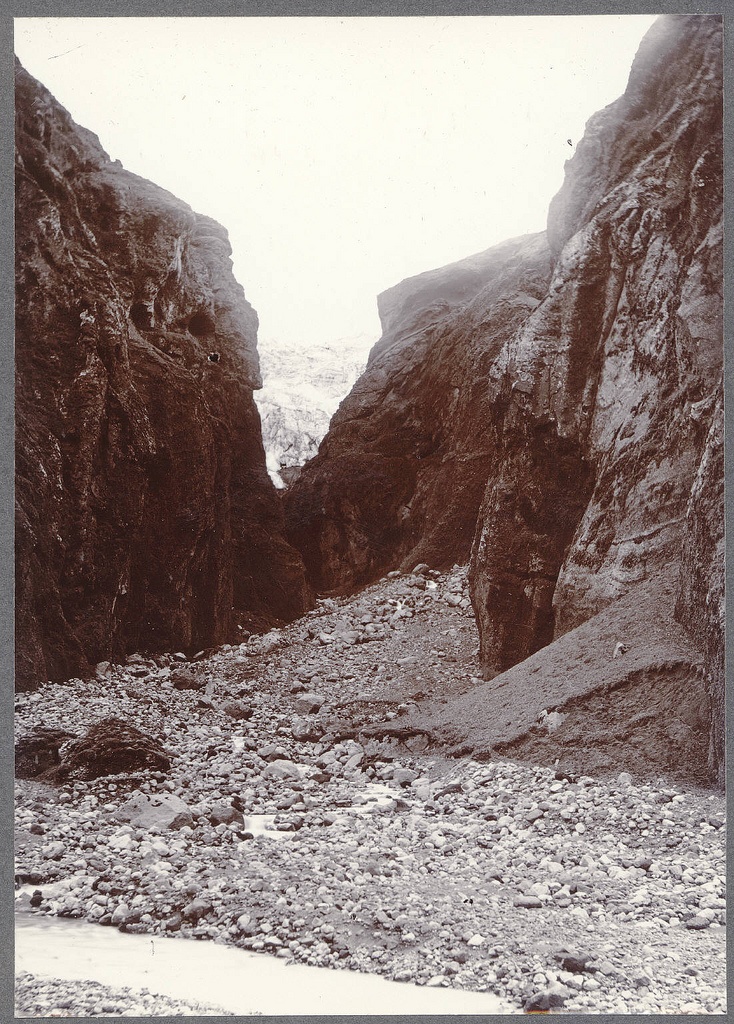 Gorge cutting into Eyjafjallajökull.