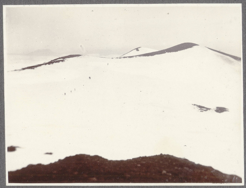 En route down Hekla.