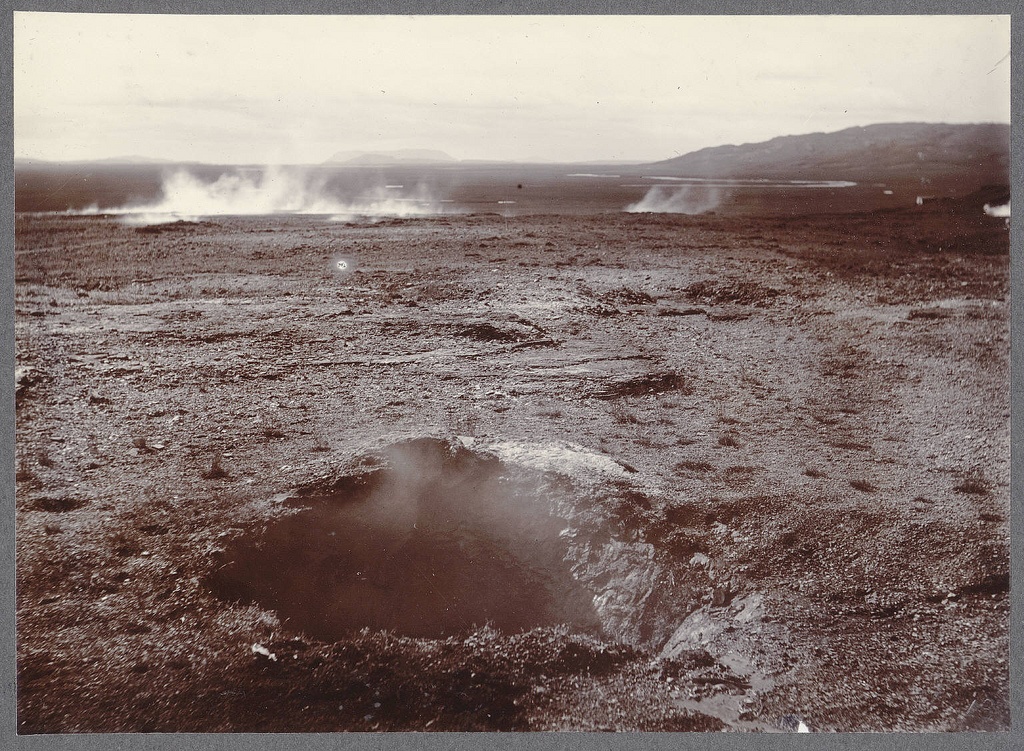 The semi-defunct Strokkur.