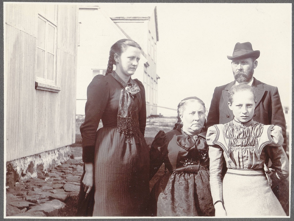 Rev. Siguršur Gunnarsson with his family.