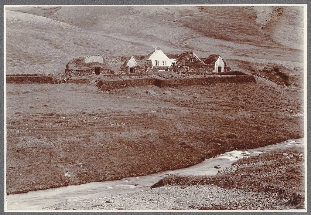 Kaldárhöfði, near Sog. (grimsnes).