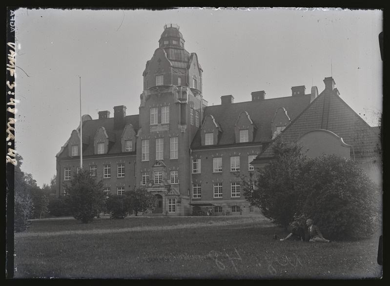 Villem Koern teadusliku stipendiaadina. Portreed abikaasa Ella Koerniga.