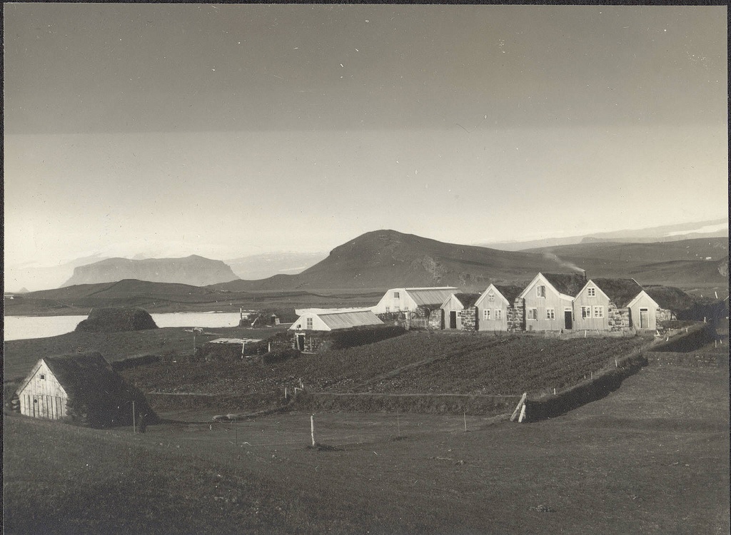 Dyrhólar, in Mýrdalur.