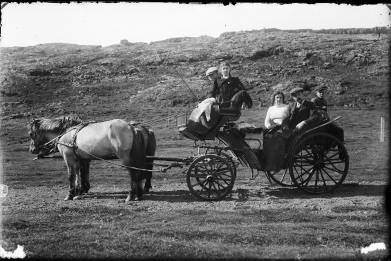 Fólk to Hestvagni, 1910-1930
