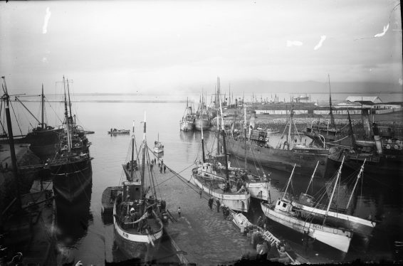 In Reykjavík, 1925-1926