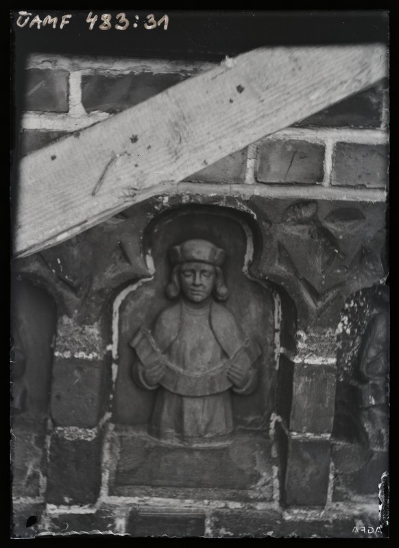 Tartu Jaani kirik. Skulptuur