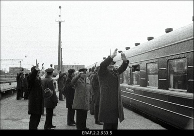 Saksa Demokraatliku Vabariigi sõprusrongi ärasaatmine Tallinnas Balti jaamas  similar photo