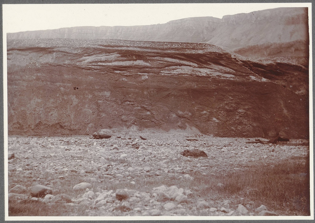 Old drift-head of Hvalfjörður. West of Litli-Botn.