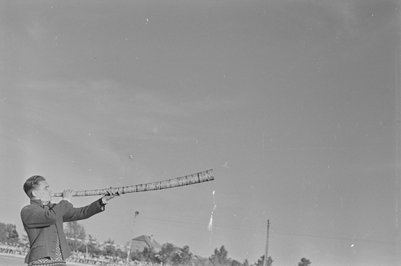 Eesti NSV X aastapäeva pidustused Tartus Tamme staadionil 1950. a.