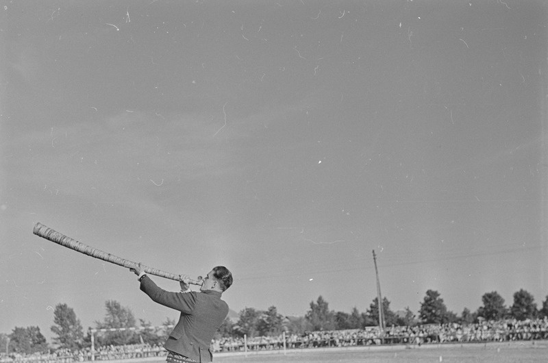Eesti NSV X aastapäeva pidustused Tartus Tamme staadionil 1950. a.