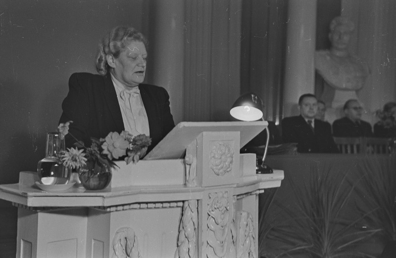 Rahu kaitsel. Allkirja annavad professor Toomingas(?), professor Eduard-Gustav Aunap ja professor Paul Ariste. 1951. a.