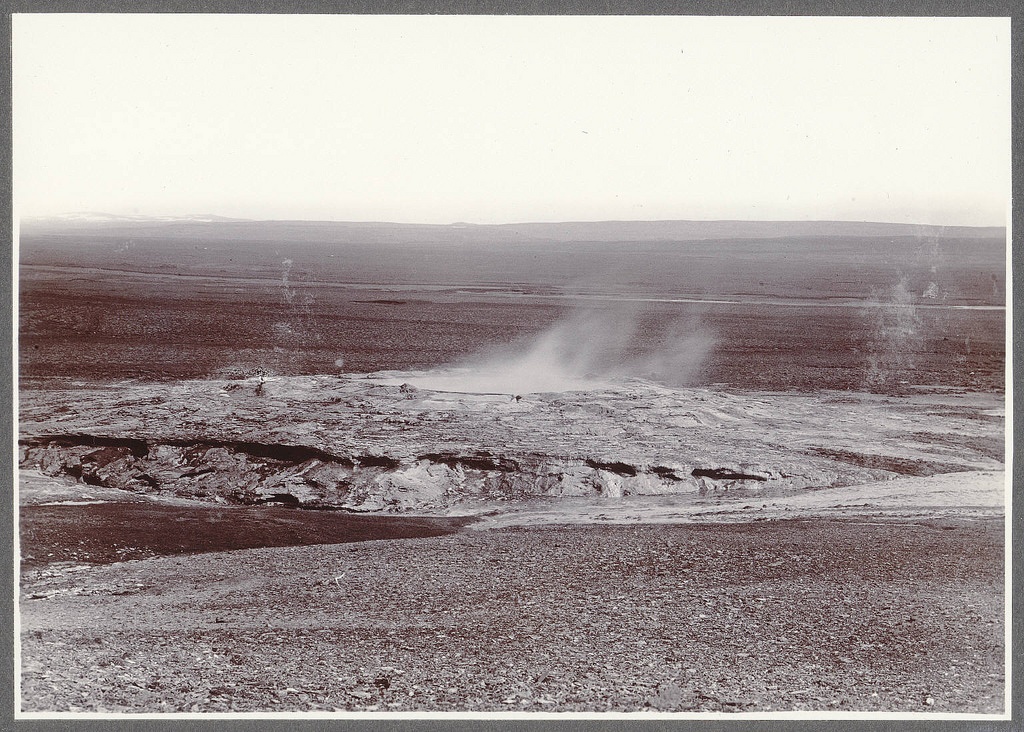 Geysir mound. 1896.