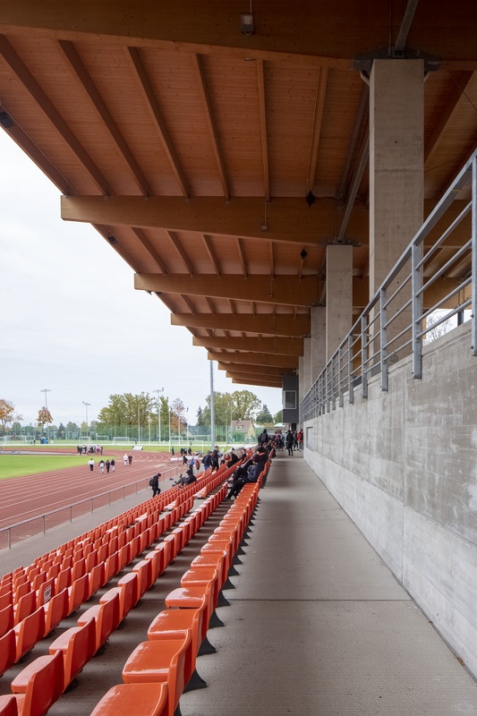 Tartu Tamme staadion; tribüün / tribüünihoone. Arhitektuuristuudio Siim & Kreis; arhitektid Andres Siim ja Kristel Ausing
