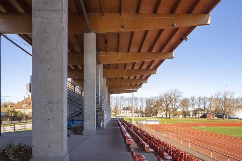 Tartu Tamme staadion; tribüün / tribüünihoone. Arhitektuuristuudio Siim & Kreis; arhitektid Andres Siim ja Kristel Ausing