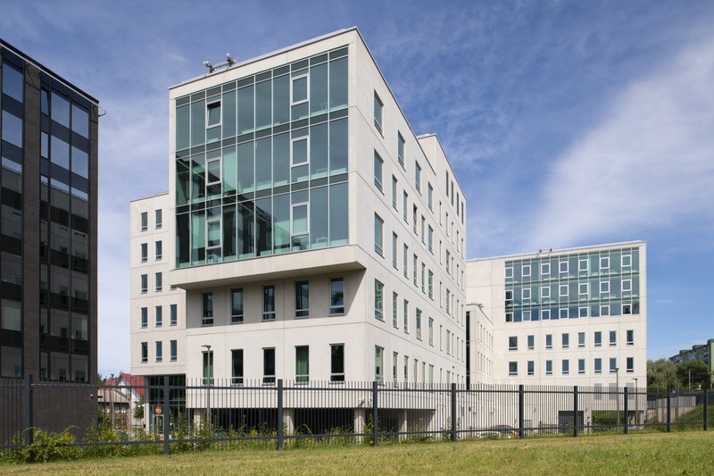 Korterelamu Tartus Põhja pst 15b. Arhitektuuristuudio Siim & Kreis; arhitektid Andres Siim ja Kristel Ausing